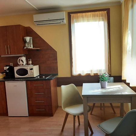 Aqua Apartman Gyula Eksteriør bilde