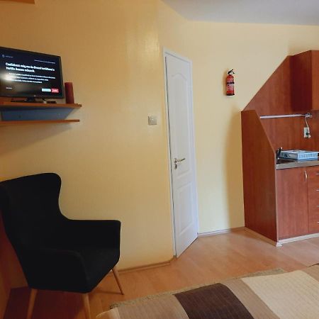 Aqua Apartman Gyula Eksteriør bilde