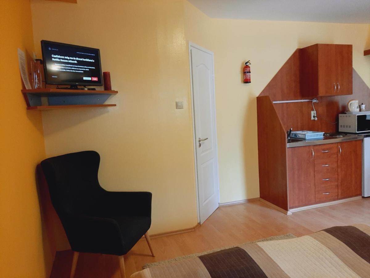 Aqua Apartman Gyula Eksteriør bilde