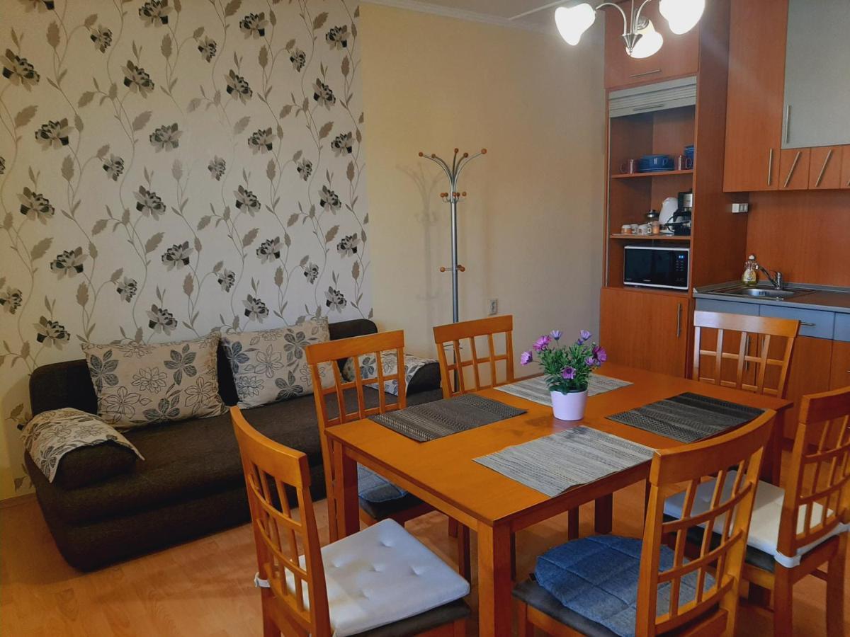Aqua Apartman Gyula Eksteriør bilde