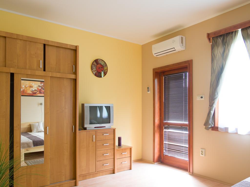 Aqua Apartman Gyula Rom bilde