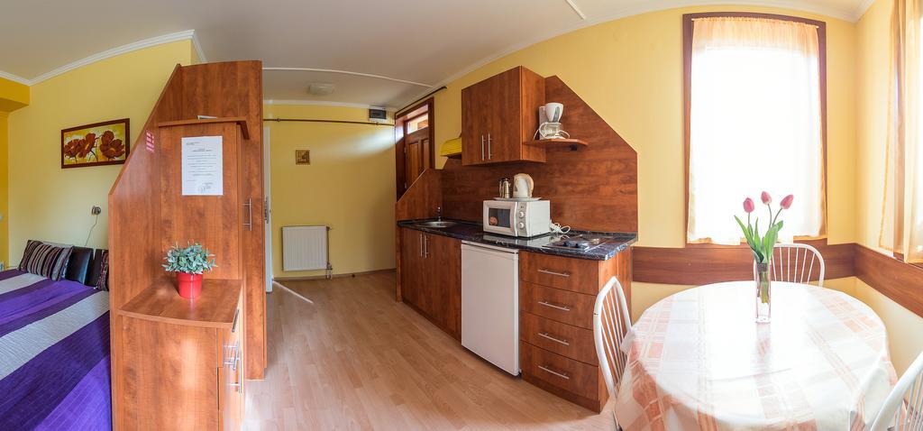 Aqua Apartman Gyula Eksteriør bilde