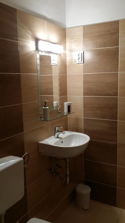 Aqua Apartman Gyula Eksteriør bilde