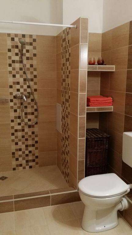 Aqua Apartman Gyula Eksteriør bilde